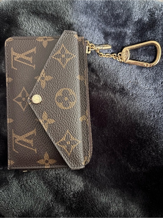 Louis Vuitton Accessories - Louis Vuitton Monogram Key & Card Holder in Brown and Gold